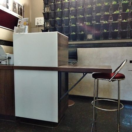Bedspace- Capsule Ac Hotel มังคาลอร์ ภายนอก รูปภาพ