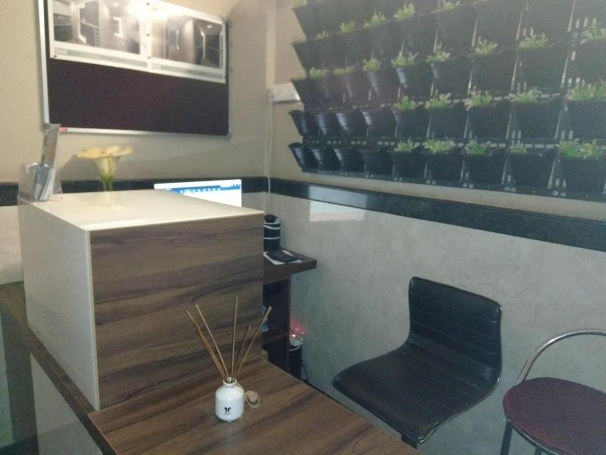Bedspace- Capsule Ac Hotel มังคาลอร์ ภายนอก รูปภาพ