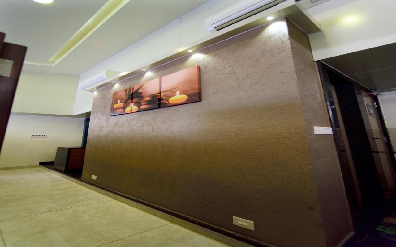 Bedspace- Capsule Ac Hotel มังคาลอร์ ภายนอก รูปภาพ
